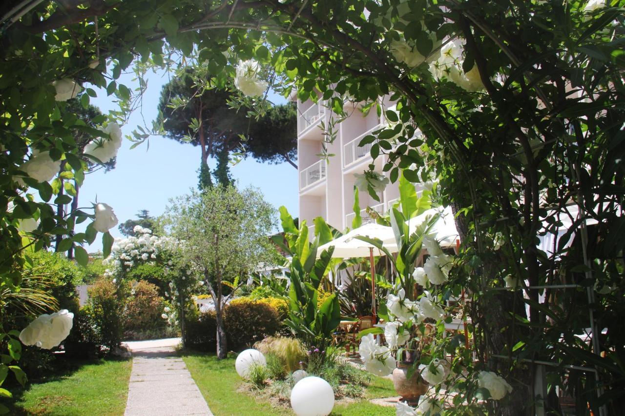 Hotel Bijou Forte dei Marmi Ngoại thất bức ảnh