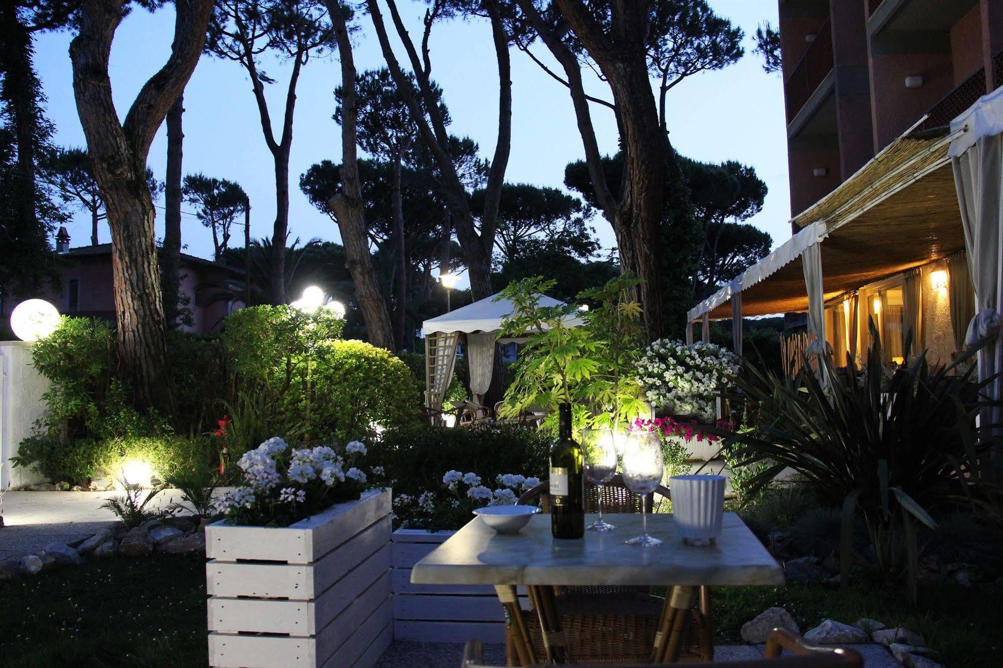Hotel Bijou Forte dei Marmi Ngoại thất bức ảnh